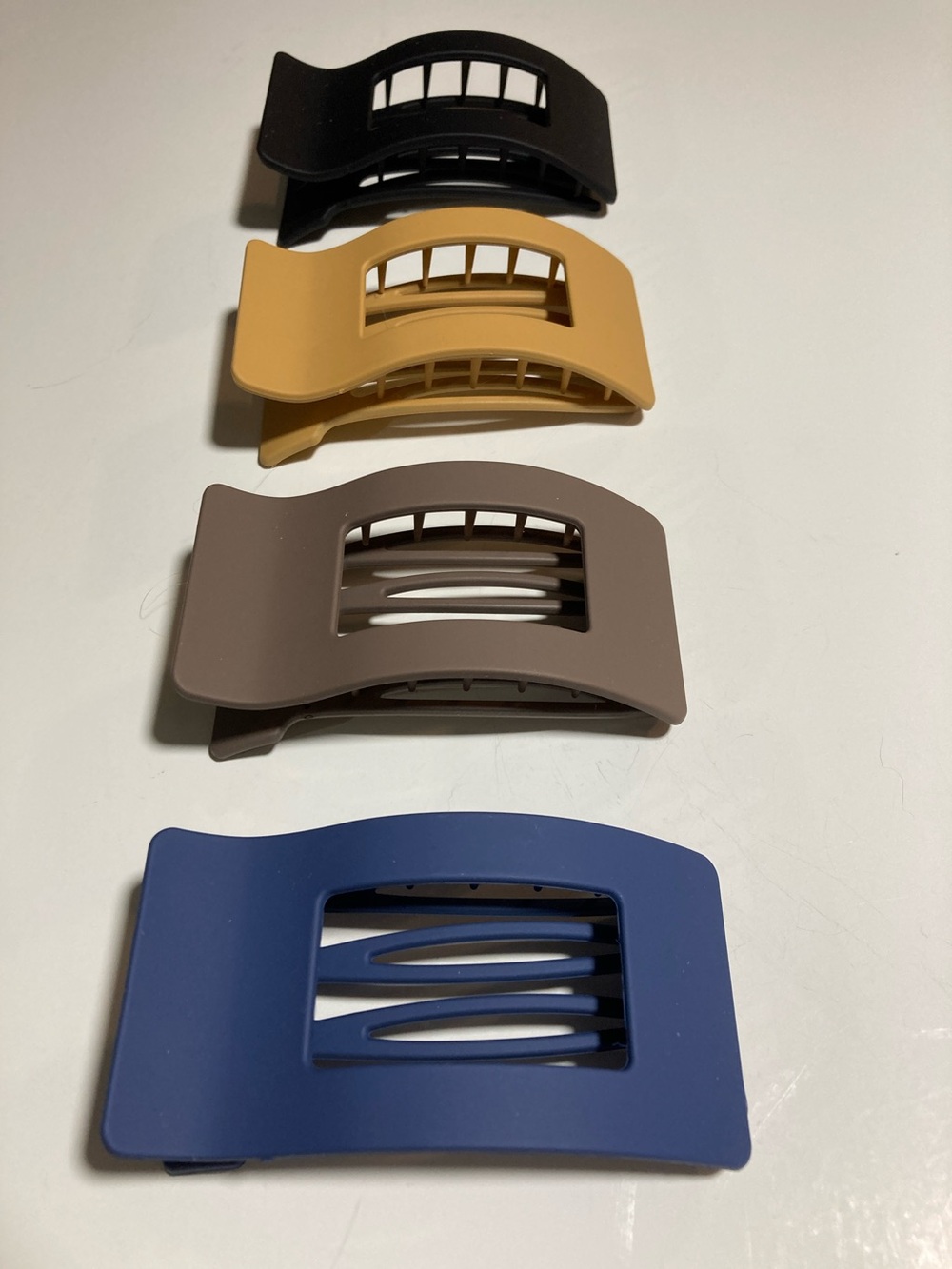 Women’s Set Of Four Matte Hair Claw Clips- Black, Mustard, Taupe, Navy